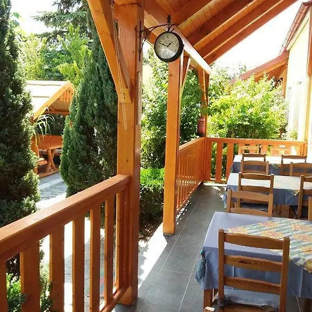 Szentesi Panzio 3*