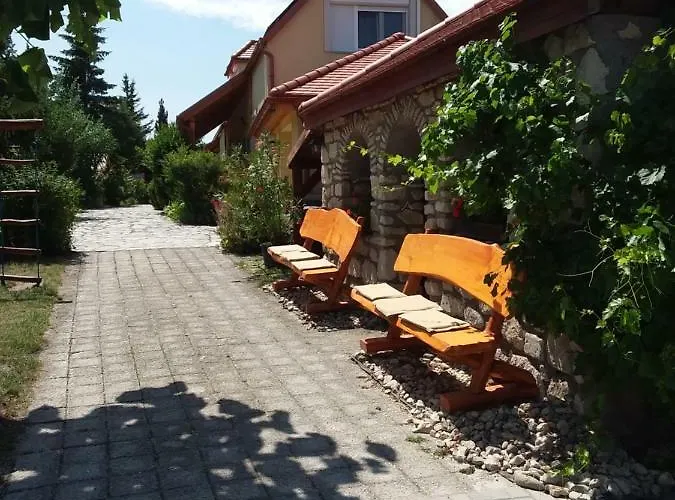 Szentesi Panzio 3*