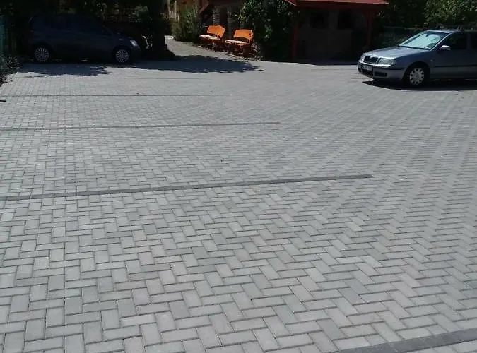 Szentesi Panzio Bed & Breakfast 3*